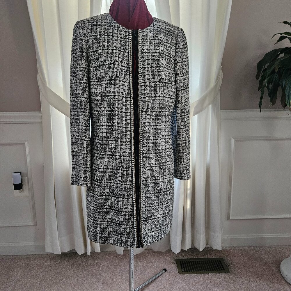 TAHARI Arthur Levine Coat/Jacket White & Black w/Pearls & Metallic Fibers Sz 12